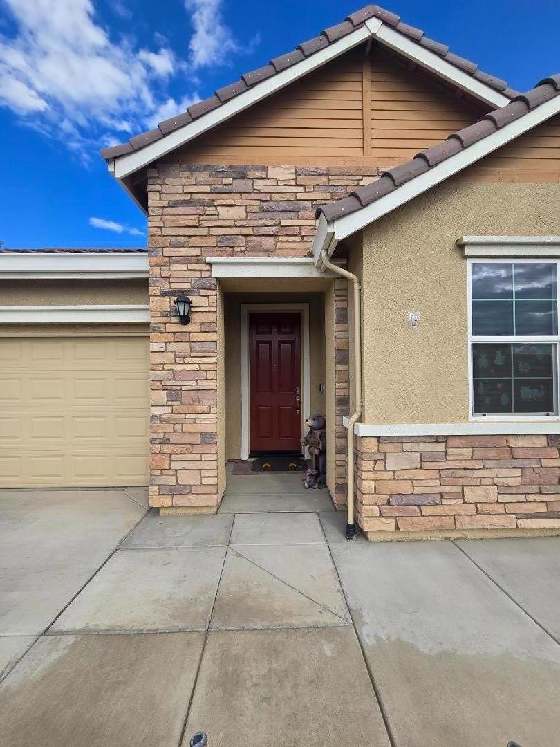 1948 Mastrangelo St, Los Banos, CA 93635