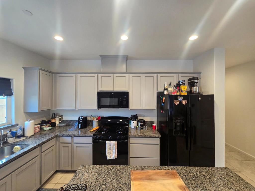 1948 Mastrangelo St, Los Banos, CA 93635