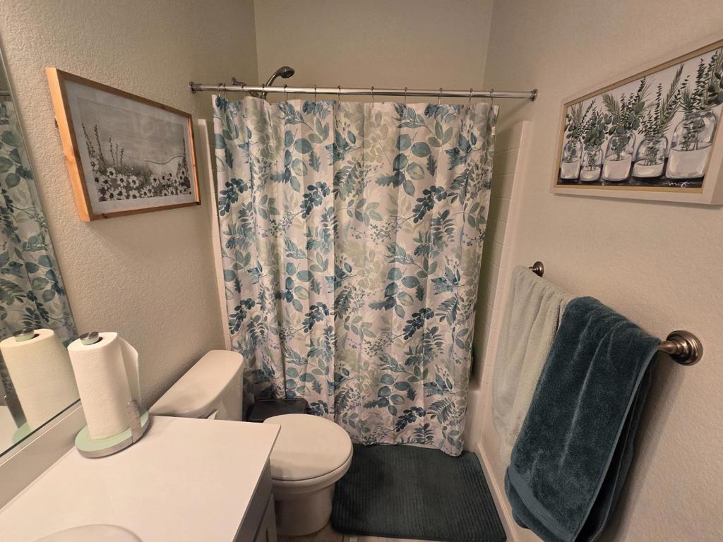 1948 Mastrangelo St, Los Banos, CA 93635
