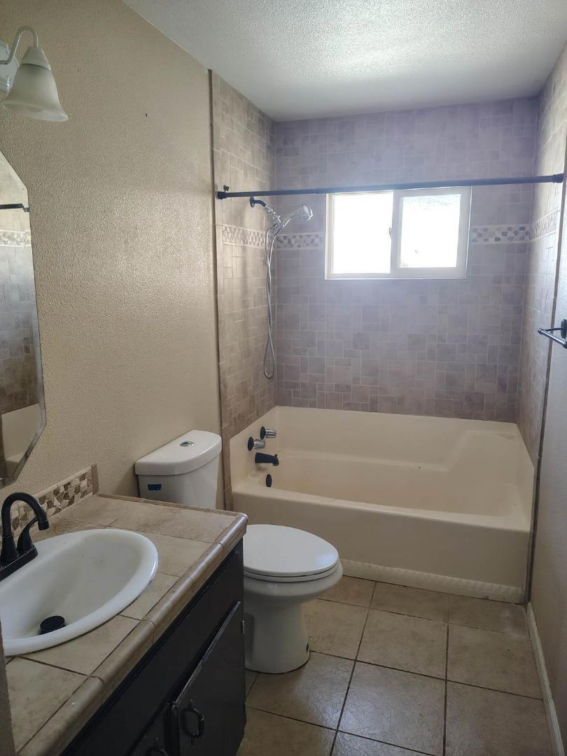 690 Melva Ave, Oakdale, CA 95361