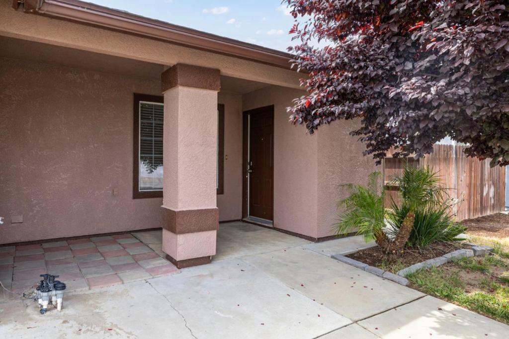 5309 N Contessa Ave, Fresno, CA 93723