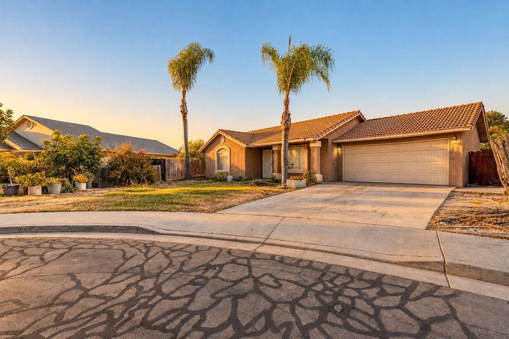 108 Friggs Ct, Los Banos, CA 93635