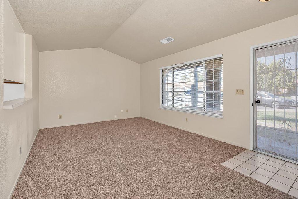 108 Friggs Ct, Los Banos, CA 93635