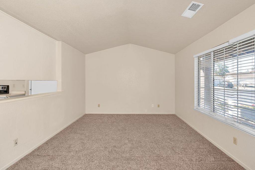 108 Friggs Ct, Los Banos, CA 93635