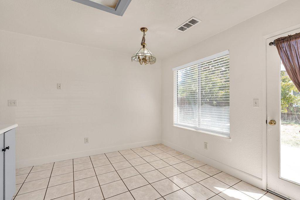 108 Friggs Ct, Los Banos, CA 93635