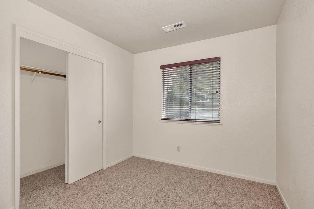 108 Friggs Ct, Los Banos, CA 93635