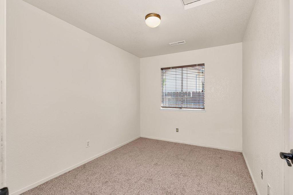108 Friggs Ct, Los Banos, CA 93635