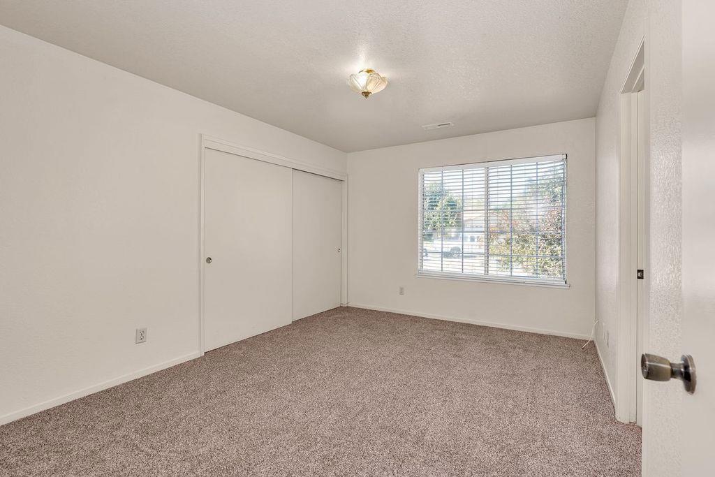 108 Friggs Ct, Los Banos, CA 93635