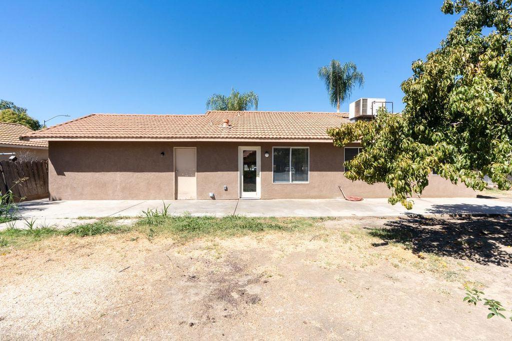 108 Friggs Ct, Los Banos, CA 93635