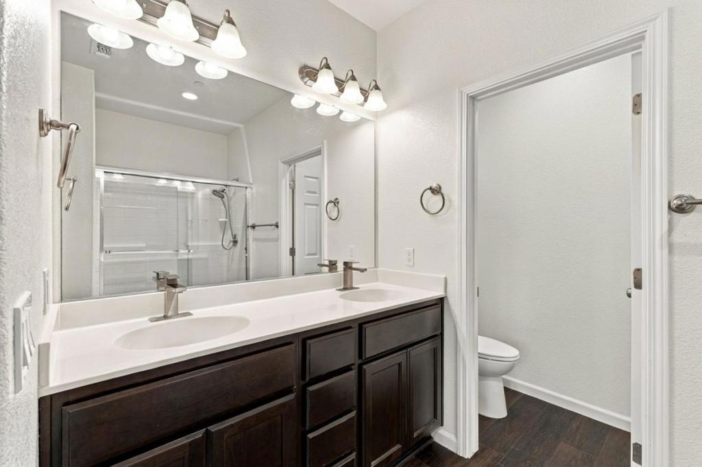 844 Castellona Dr, Newman, CA 95360