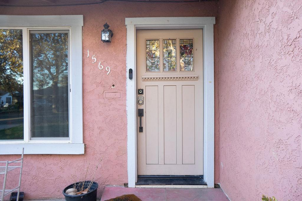 1569 Normandy Dr, Modesto, CA 95351