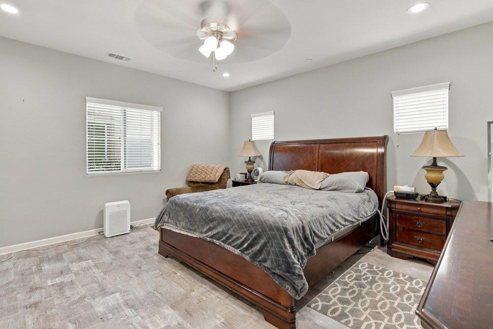 863 Fritz Dr, Los Banos, CA 93635