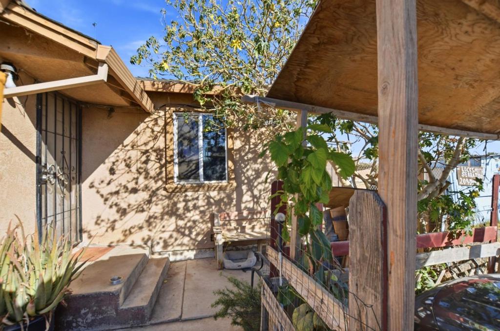 16700 Ward Rd, Los Banos, CA 93635