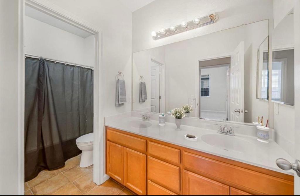 1648 Bermuda Ln, Manteca, CA 95337