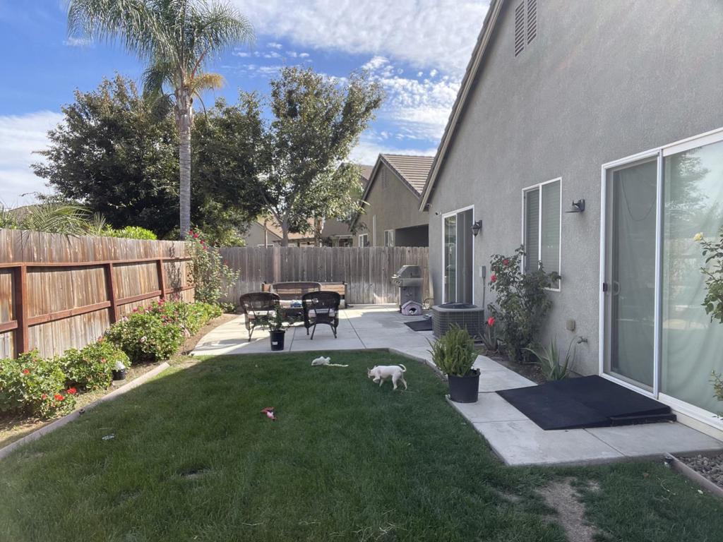 1648 Bermuda Ln, Manteca, CA 95337