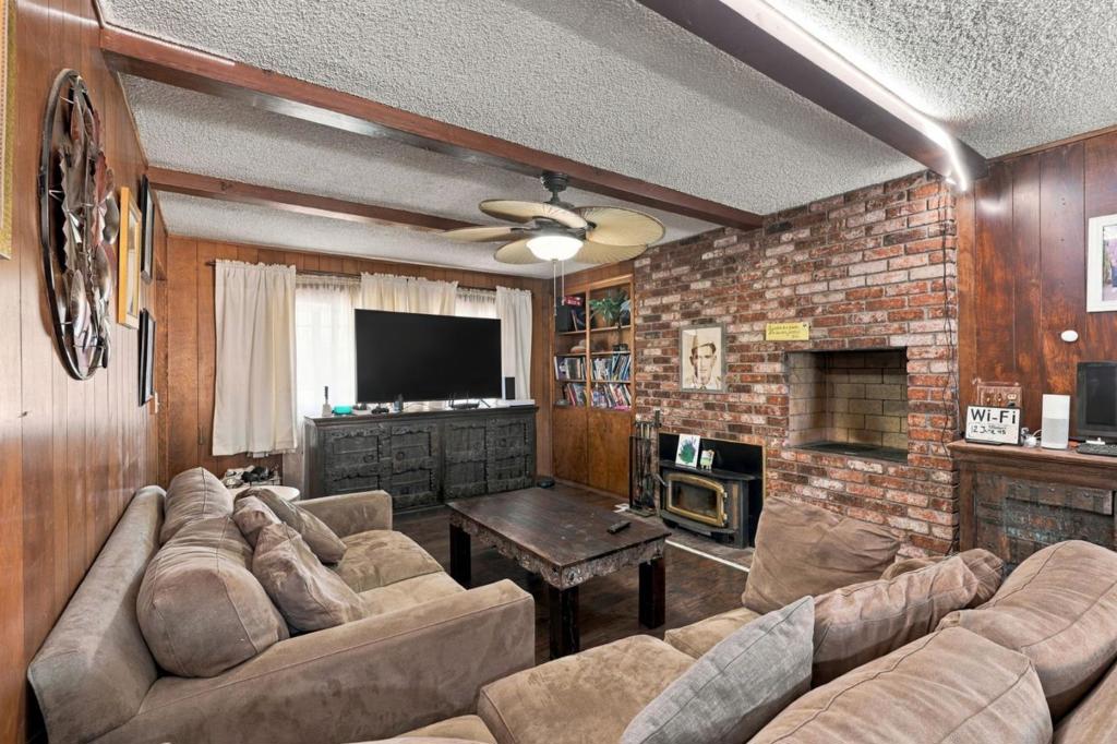 607 N 4th St, Patterson, CA 95363