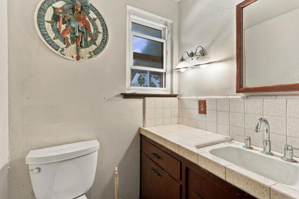 607 N 4th St, Patterson, CA 95363