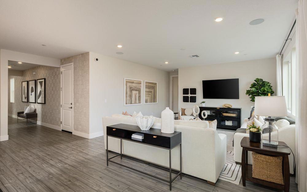 3233 Oak Trail Dr, Manteca, CA 95337