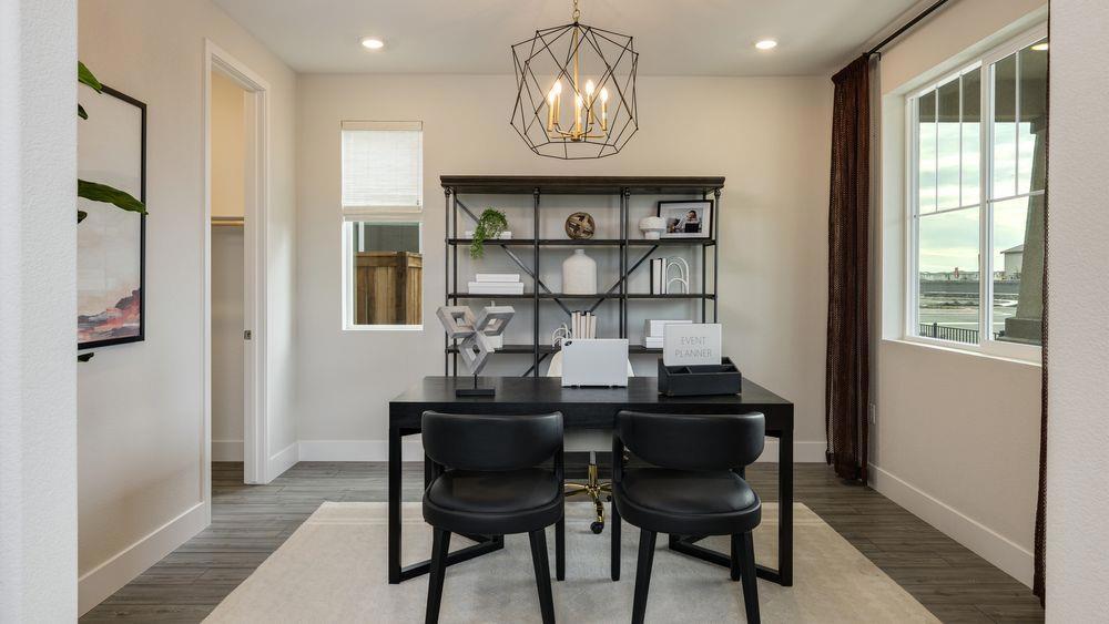 3233 Oak Trail Dr, Manteca, CA 95337