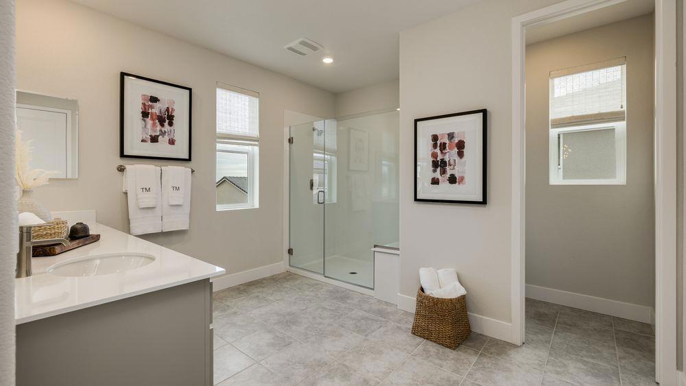 3233 Oak Trail Dr, Manteca, CA 95337