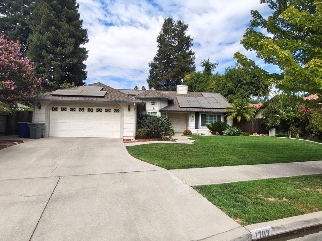 1703 Monte Grosso Dr, Merced, CA 95340