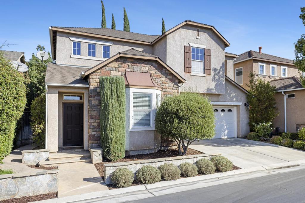 4129 W Cherry Tree Ln, Fresno, CA 93722