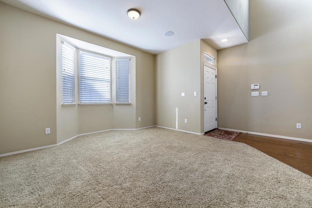 4129 W Cherry Tree Ln, Fresno, CA 93722