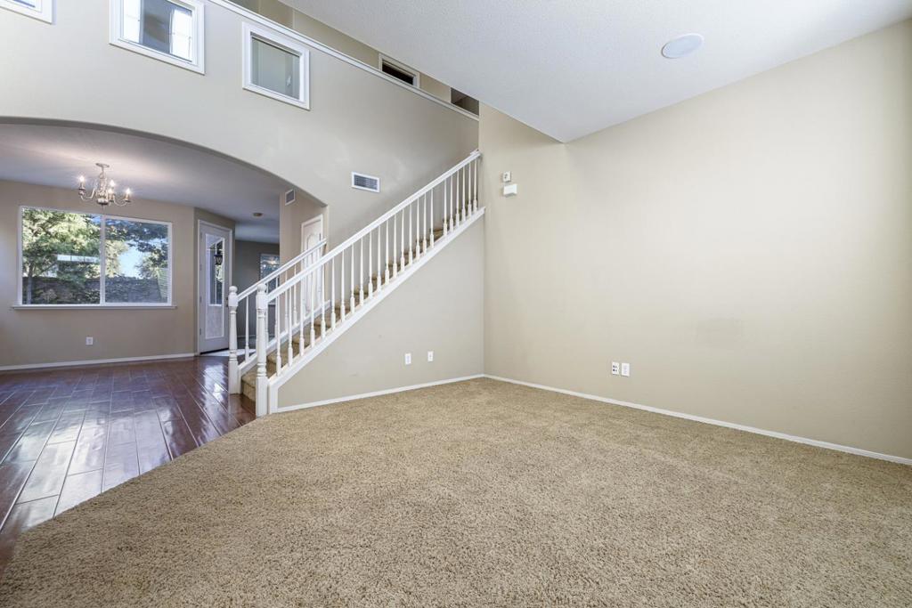 4129 W Cherry Tree Ln, Fresno, CA 93722