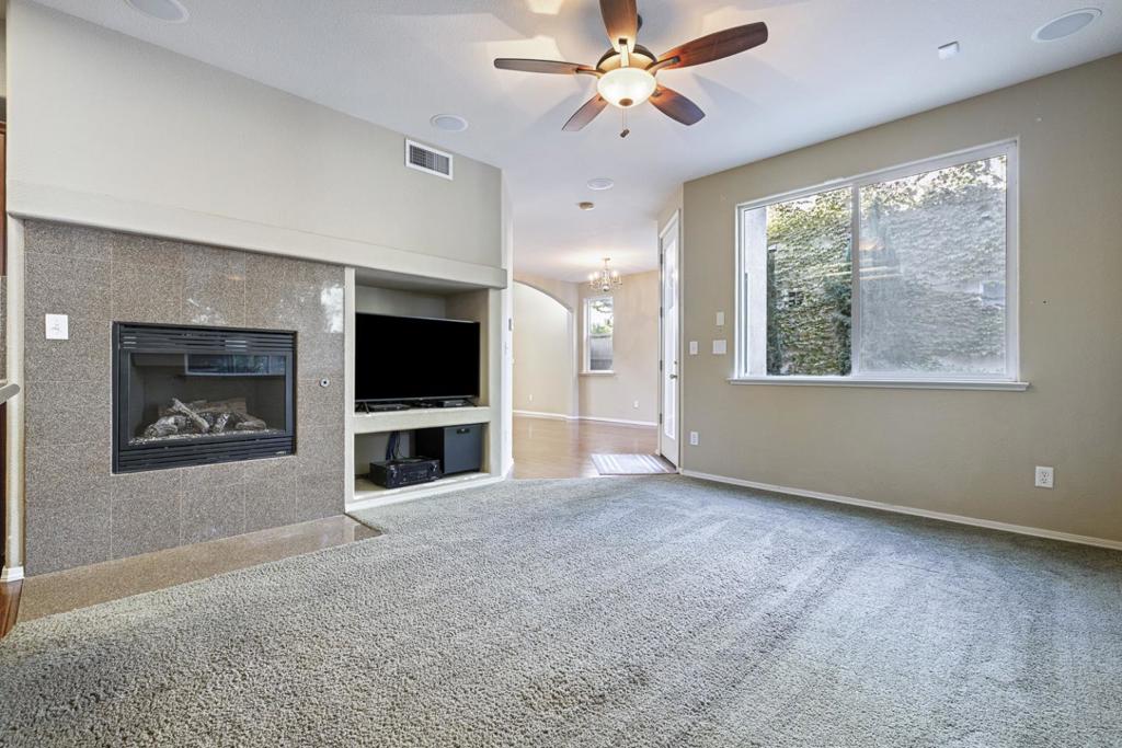 4129 W Cherry Tree Ln, Fresno, CA 93722
