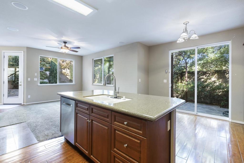 4129 W Cherry Tree Ln, Fresno, CA 93722