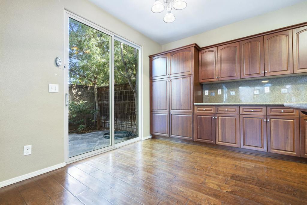 4129 W Cherry Tree Ln, Fresno, CA 93722