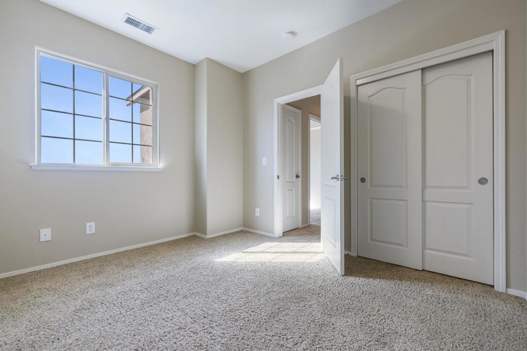 4129 W Cherry Tree Ln, Fresno, CA 93722