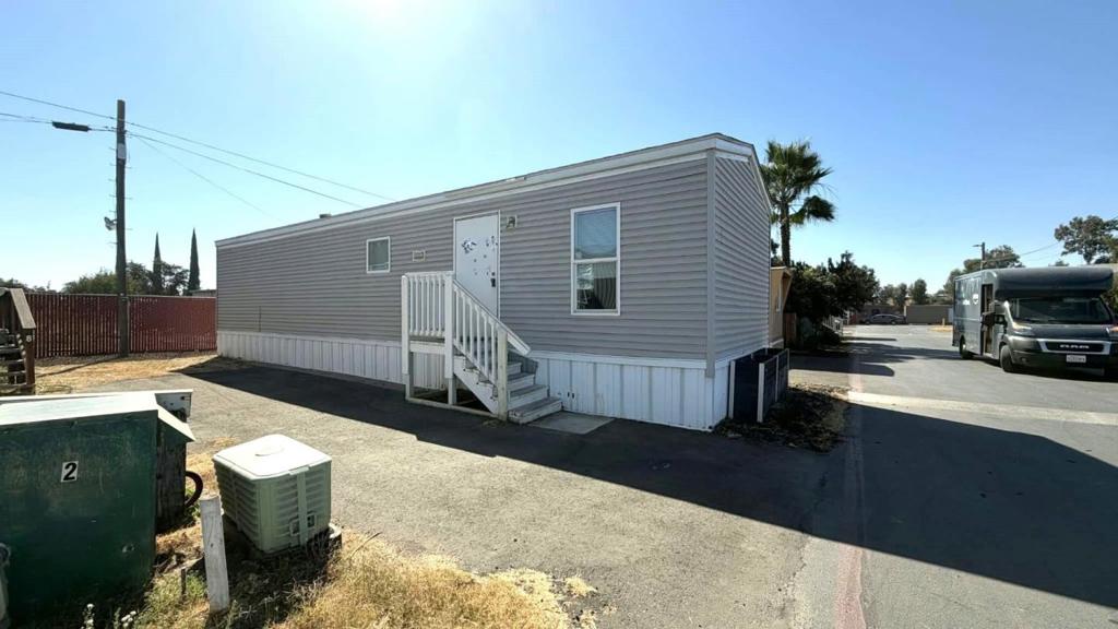 2355 Atwater Blvd #7, Atwater, CA 95301