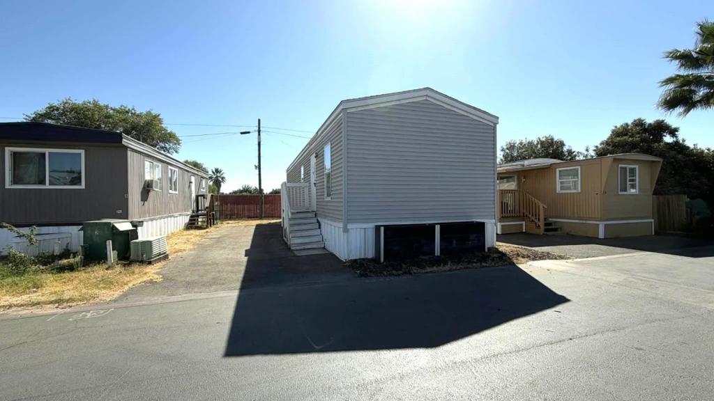 2355 Atwater Blvd #7, Atwater, CA 95301