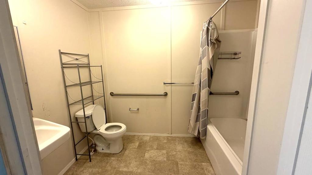 2355 Atwater Blvd #7, Atwater, CA 95301