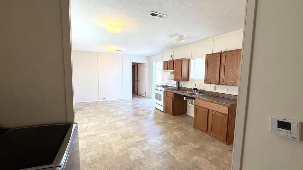 2355 Atwater Blvd #7, Atwater, CA 95301