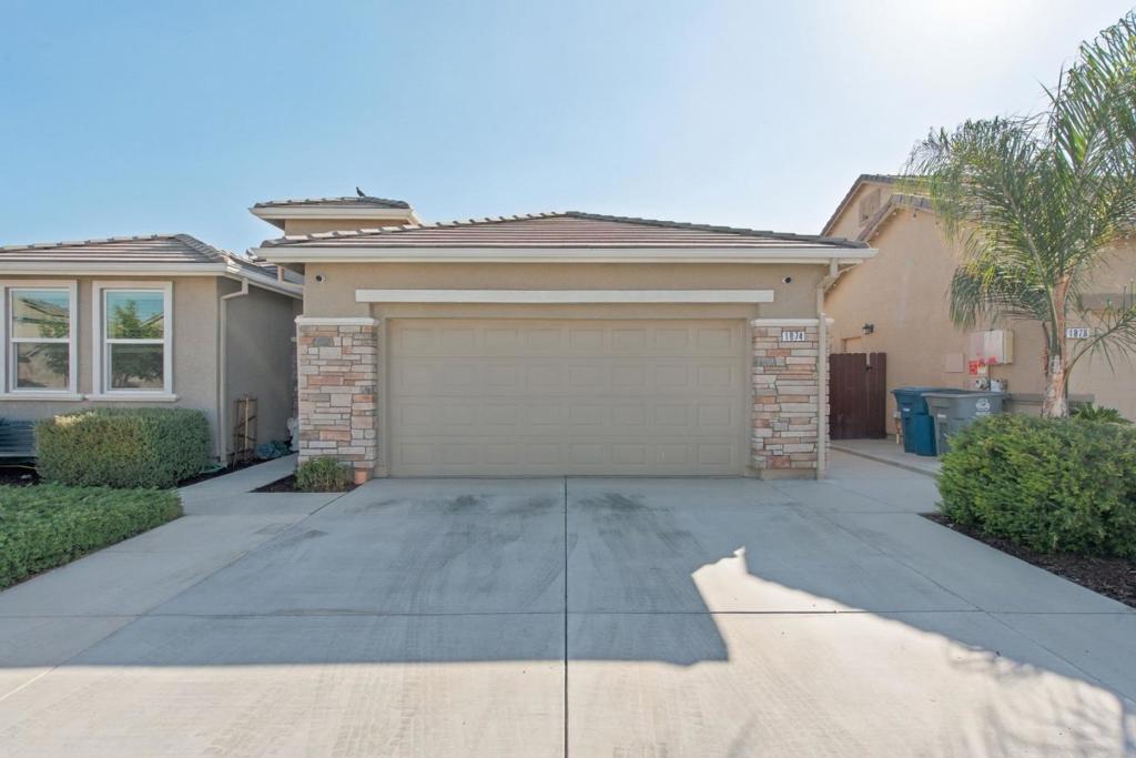 1874 Summit Dr, Los Banos, CA 93635