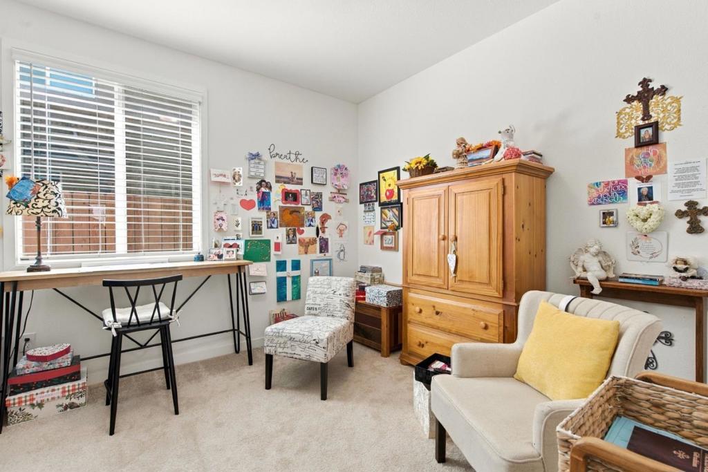 1874 Summit Dr, Los Banos, CA 93635
