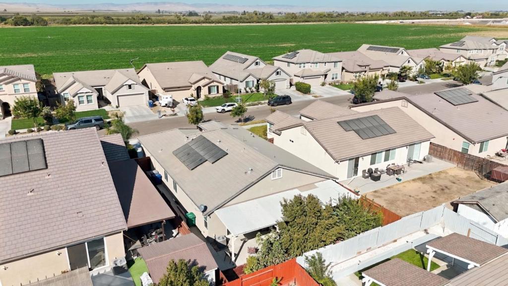 1874 Summit Dr, Los Banos, CA 93635