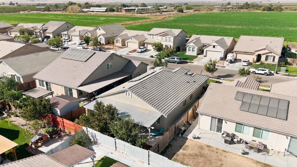 1874 Summit Dr, Los Banos, CA 93635
