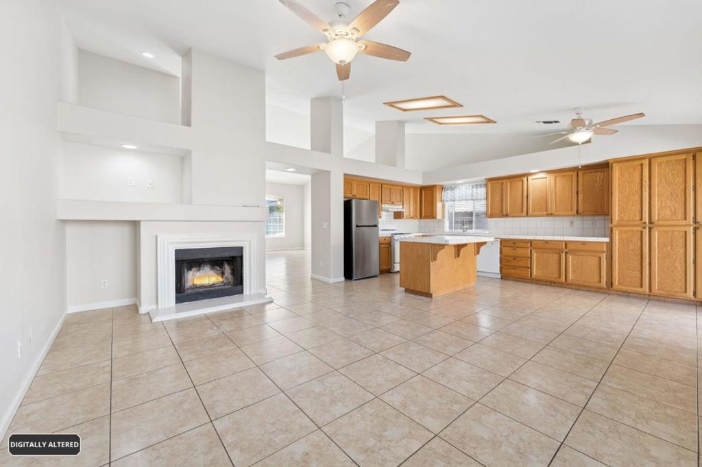 2228 Park Arcadia Ct, Los Banos, CA 93635