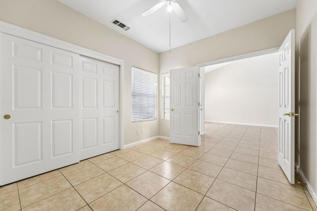 2228 Park Arcadia Ct, Los Banos, CA 93635