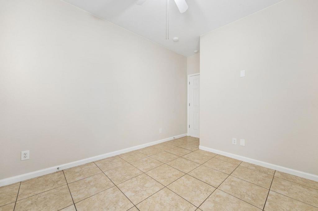 2228 Park Arcadia Ct, Los Banos, CA 93635