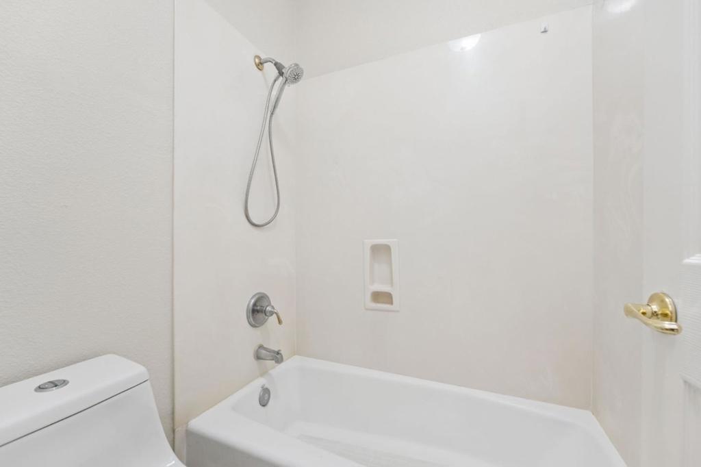 2228 Park Arcadia Ct, Los Banos, CA 93635