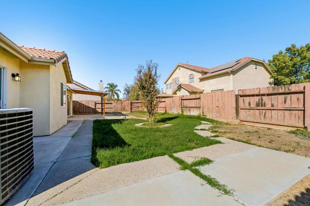 2228 Park Arcadia Ct, Los Banos, CA 93635