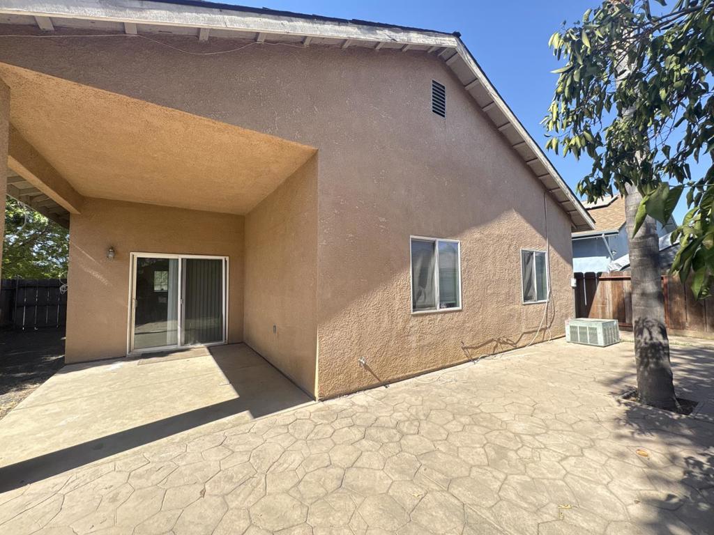 2962 Westminster Ct, Merced, CA 95340