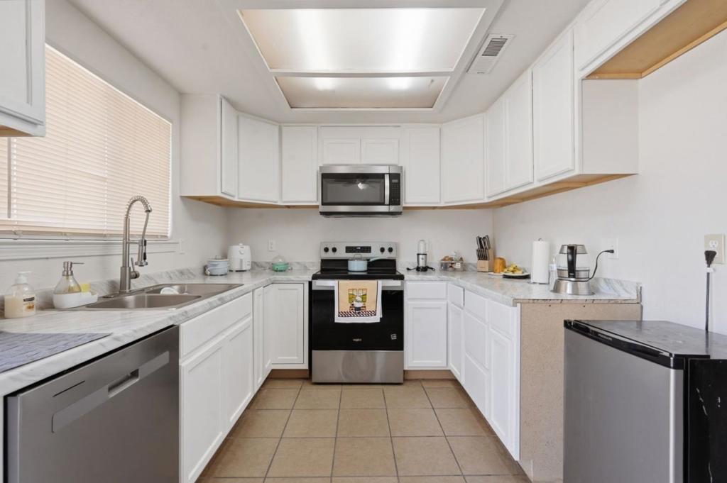 1551 Little Rock Ct, Merced, CA 95348