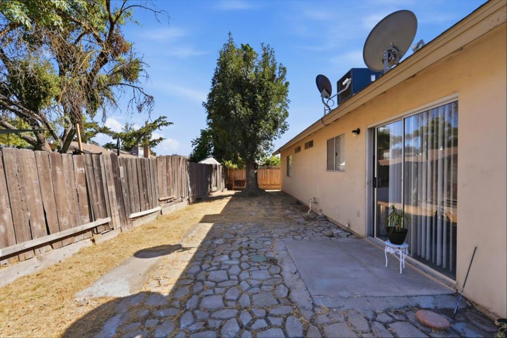 1551 Little Rock Ct, Merced, CA 95348