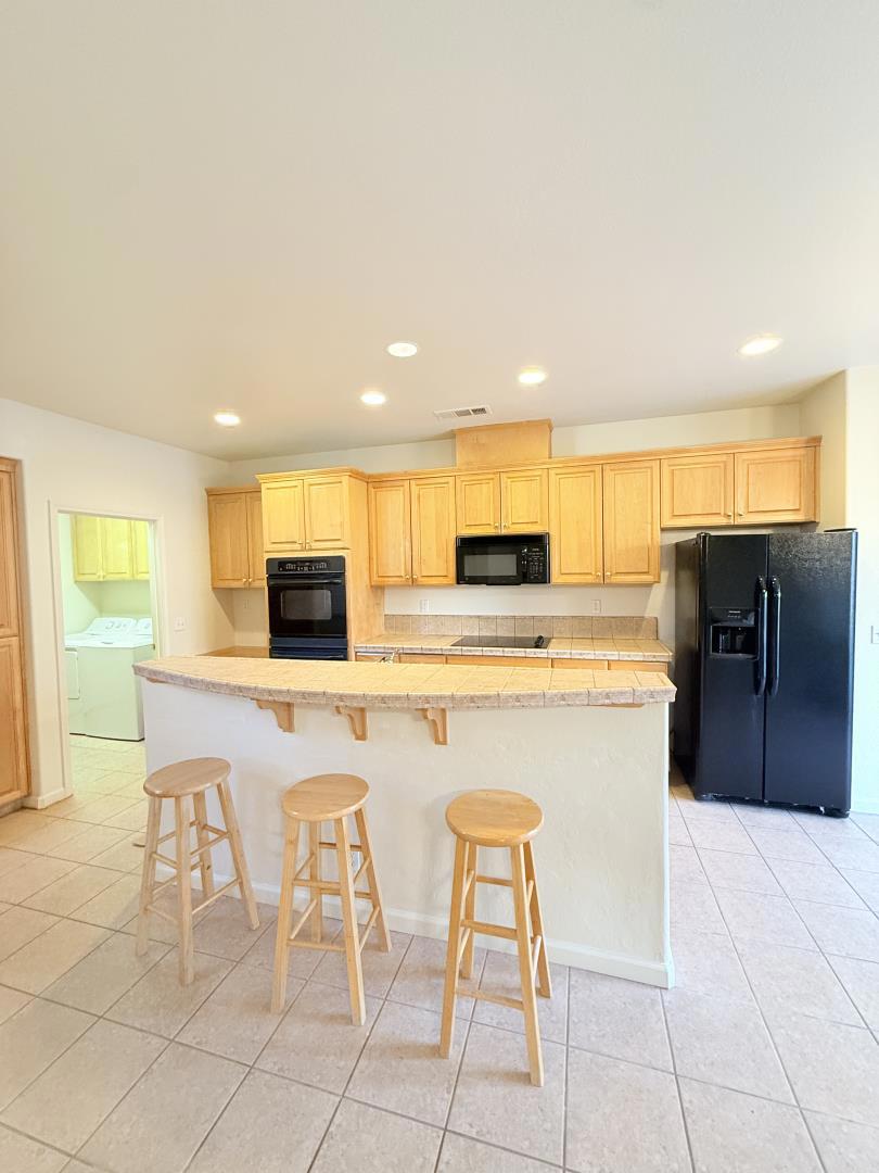 1359 Jenner Dr, Merced, CA 95348