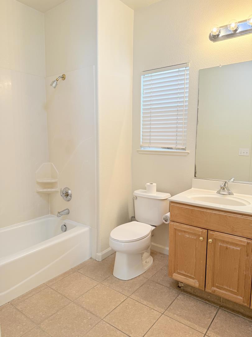 1359 Jenner Dr, Merced, CA 95348